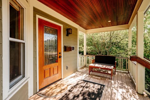 Perfect spot for morning coffee surrounded by tranquil views ☕🪴