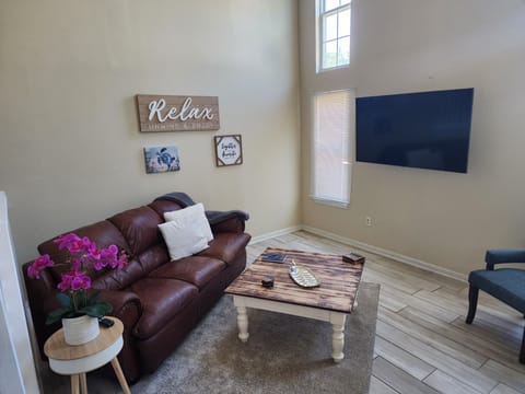 Entertainment living