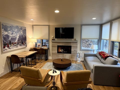 Living room with gas fireplace