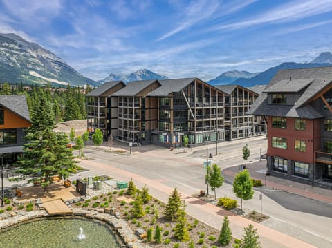 Welcome to beautiful Timberstone Mountain Lodge in luxurious Spring Creek!