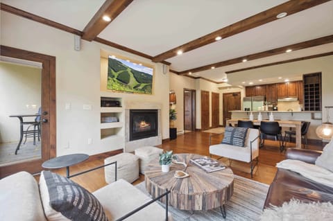 1698254608378-2044-9