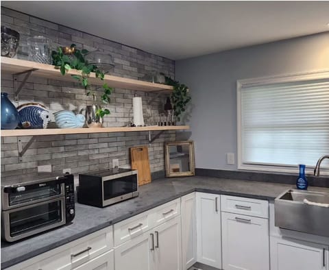 Air fryer/counter oven and microwave, coffee press and coffee maker for pods