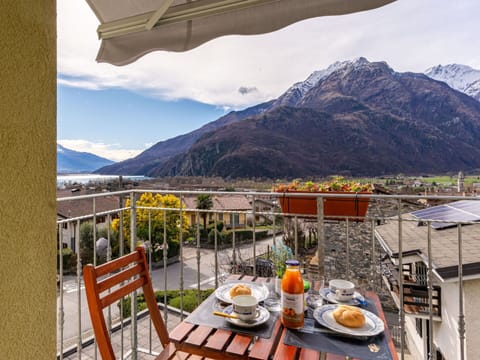 Cloud, Sky, Mountain, Property, Plant, Nature, Flowerpot, Building, Natural Landscape, Highland