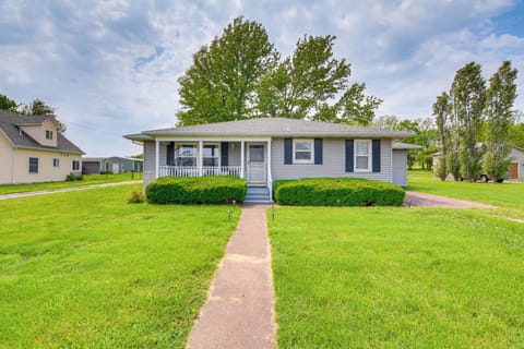 Stockton Vacation Rental | 3BR | 2BA | 5 Steps to Enter | 1,450 Sq Ft