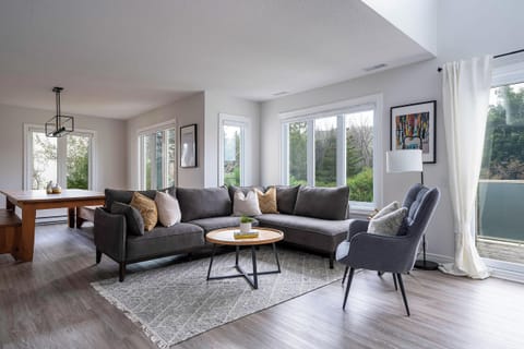 Bright and Spacious Living Room with views of Blue Mountain