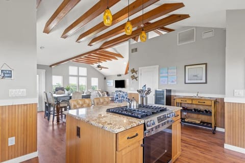 Beautiful kitchen located on the 3rd Floor