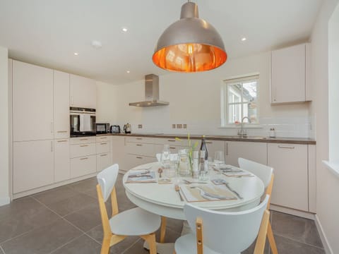 Kitchen/diner | Gate Lodge - Strathconon Cottages, Strathconon, Muir of Ord