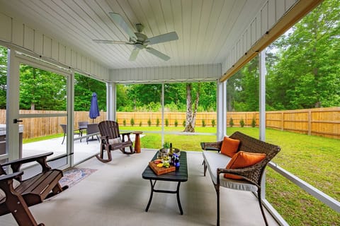 Welcome to New Bern! 14 mins to downtown. Great style, Comfort, Convenient 