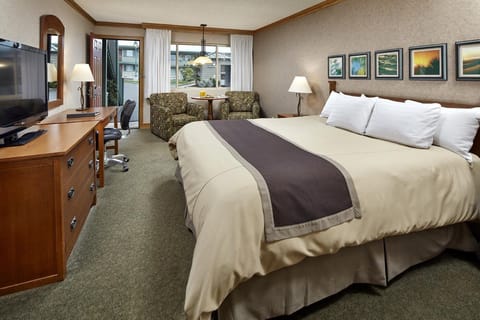 Unit with comfortable bed