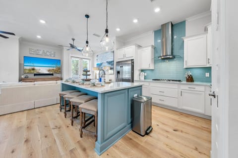 Fully Stocked Chefs Kitchen