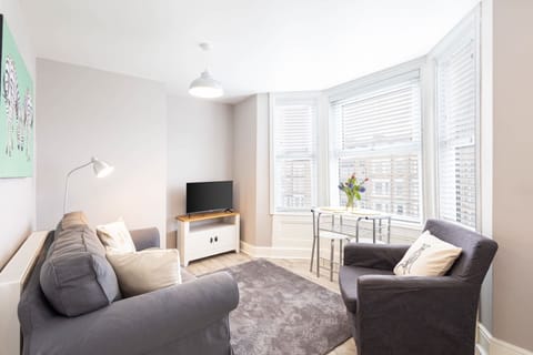 Castle Reach, Scarborough - Host & Stay