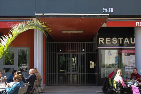 Téléchargement (13)