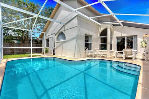 Beautiful, private sun drenched pool