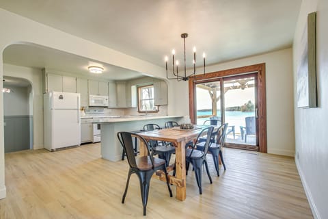 Dining Area | 1st Floor