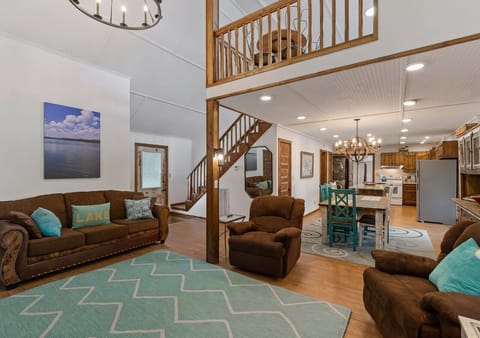 Main level living room