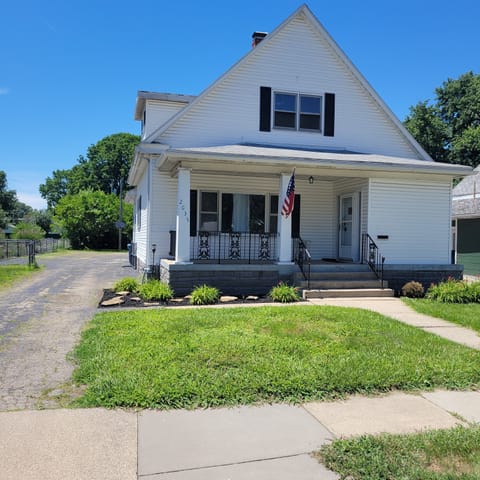 Long Turn Around Driveway with space for multiple vehicles. 