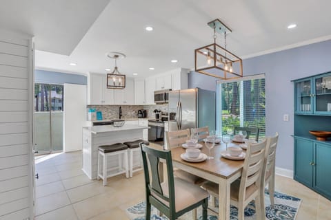 Dining table featuring 6 chairs
