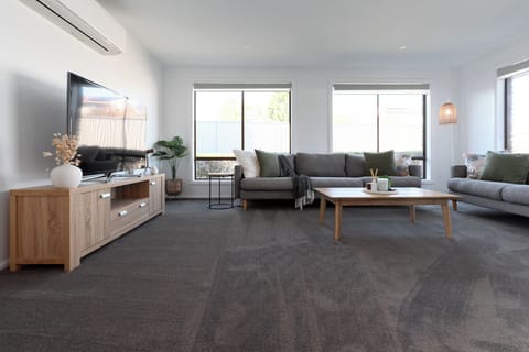 Spacious living room