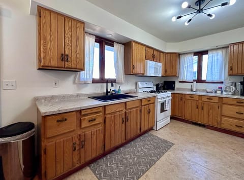 Lots of beautiful natural light!