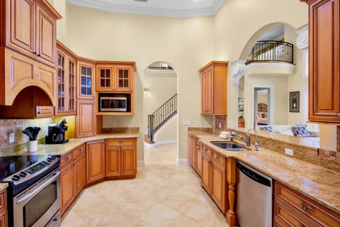 Spacious kitchen with appliances