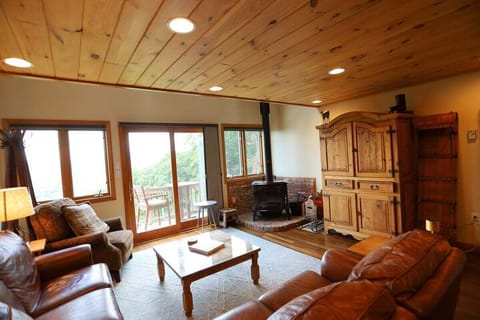 Livingroom With Deck