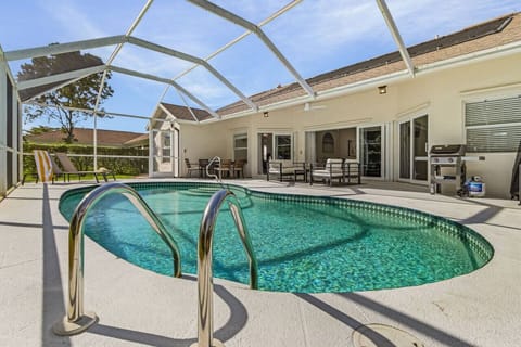 A heated pool for those who want to relax.