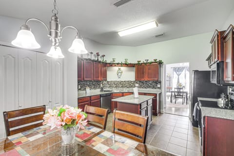 Dining Area | Dishware & Flatware