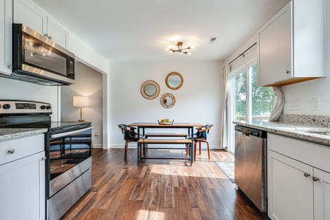 Kitchen | Dining Room