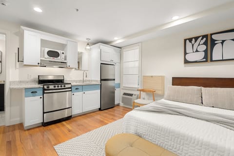 acb7650b-e2a1-44ec-bd41-fcfd38a34db8