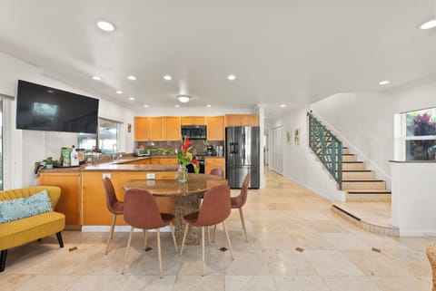 Dine in comfort and style.