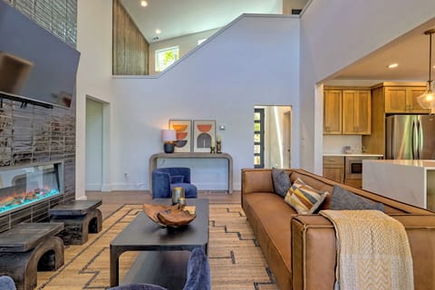 Living area on main floor