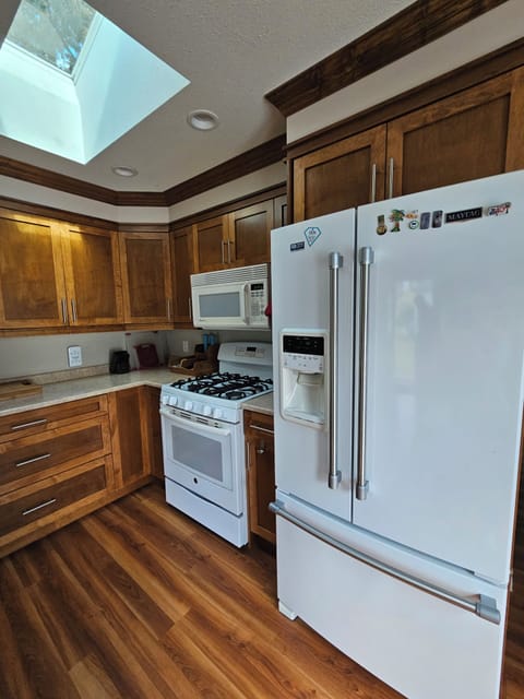 Kitchen with oven/microwave/fridge