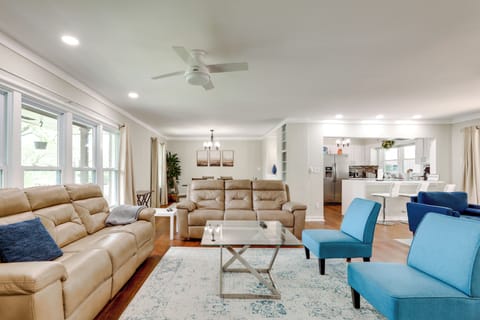 Living Room | Smart TV