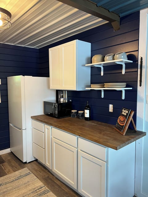 Extras like popcorn maker, air-fryer, blender and more!