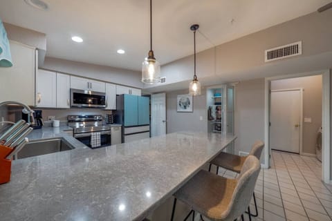 Updated, well-equipped kitchen with pantry