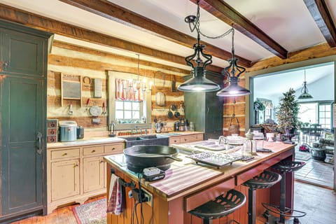 Kitchen | Double Ovens | Drip Coffee Maker | 1st Floor