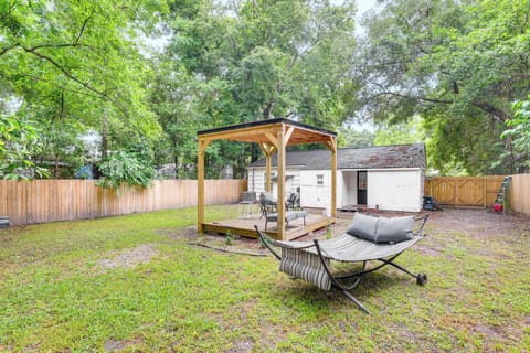 Charleston Vacation Rental | 2BR | 2BA | 960 Sq Ft | 2 Steps Required