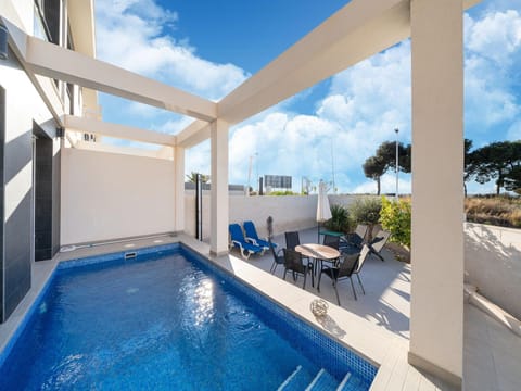 Holiday Home Swimming Pool
