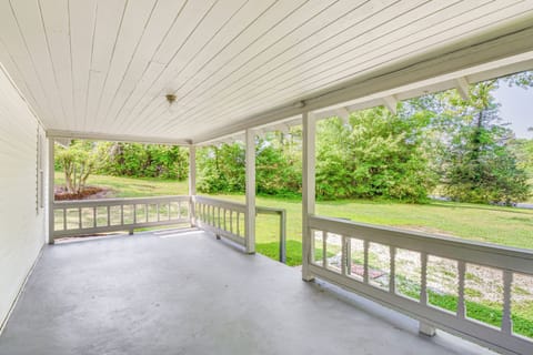 Front Porch | Gas Grill (Propane Provided)