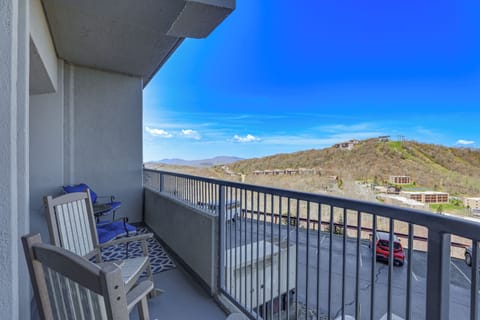 Sugar Mountain Vacation Rental | 2BR | 2BA | 1,000 Sq Ft | Step-Free Access