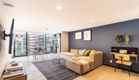 El mobiliario, la decoración y los servicios pueden variar ligeramente.