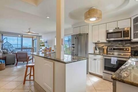 Beautifully updated 2 bedroom 2 bathroom coastal condo