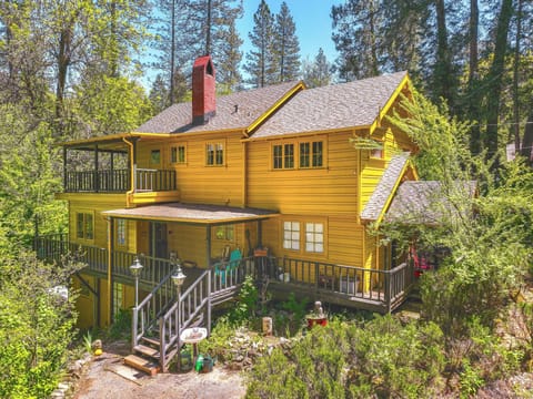 2-Story House | On-Site River Access | 13 Mi to Indian Grinding Rock State Park