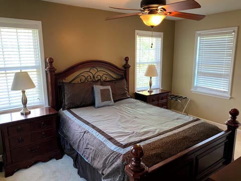 Master Bedroom - Queen Bed and some closet space