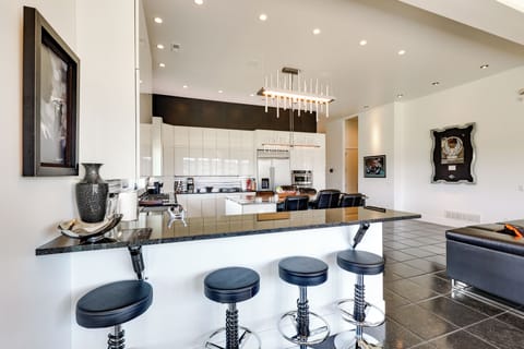 Bar Seating | Main Level | Dishware & Flatware Provided