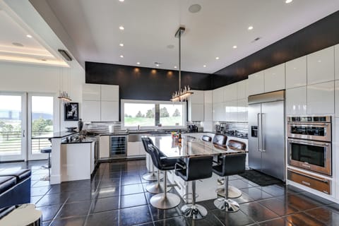 Kitchen | Main Level | Keurig & Drip Coffee Makers | Toaster