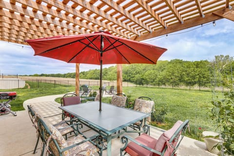 Platte City Vacation Rental | 3BR | 2BA | 1,597 Sq Ft | Stairs Required