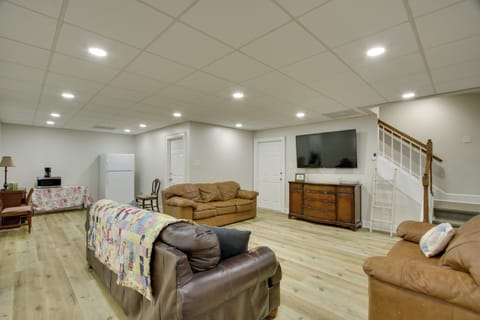 Living Area | Workstation | Lower Level