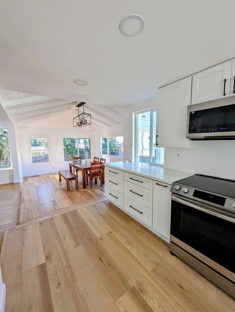 PXL 20240409 001050793