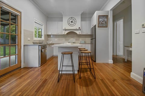 Kitchen + Breakfast Bar & Stools